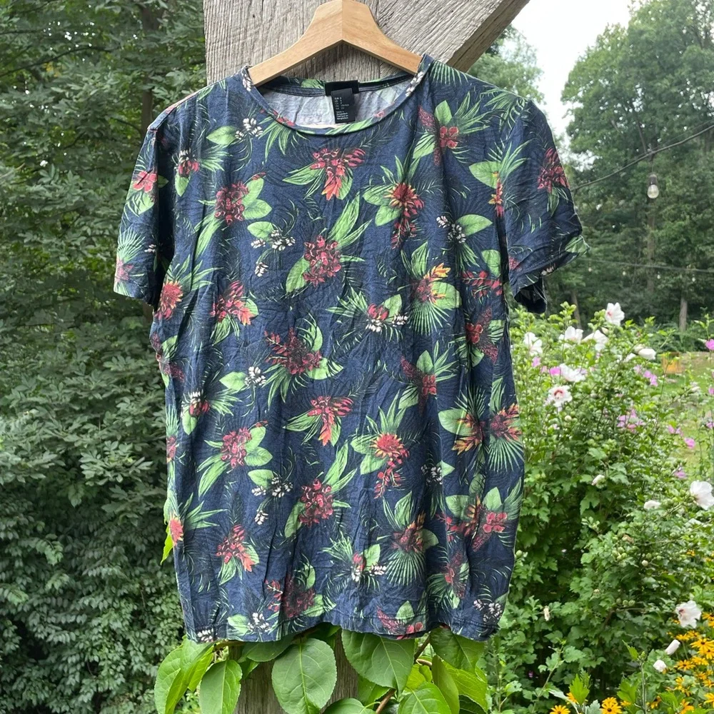 Plant Patterend Tee Shirt - Picture 1 of 4